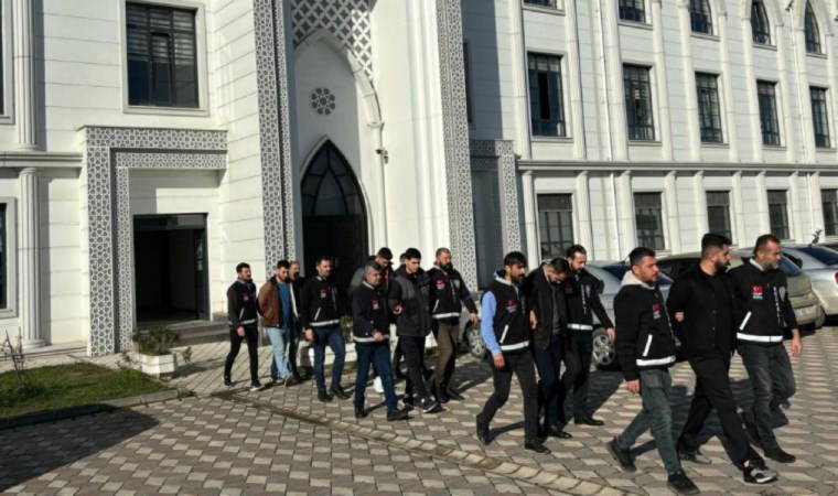 Yer Kocaeli... Esnafa silah zoruyla senet imzalatan 4 şüpheli tutuklandı