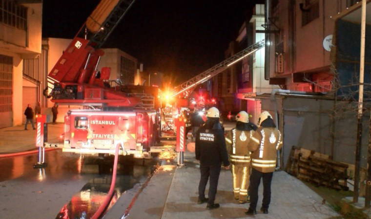Ümraniye'de mum imalathanesinde yangın