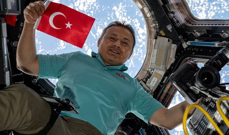 Alper Gezeravcı'nın Dünya'ya dönüş yolculuğu resmen başladı