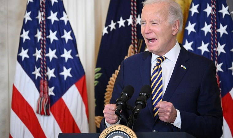 Joe Biden'ın kravatıyla dalga geçti: Çaresiz durumda