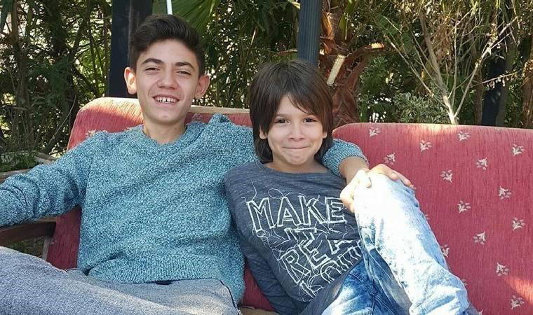 Otomobilin çarptığı skuterdeki iki kardeşten biri kurtarılamadı!