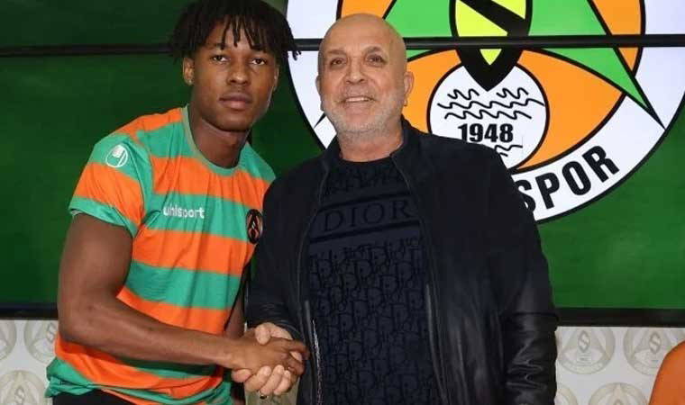 Alanyaspor, Nijeryalı Akinlosotu'yu kadrosuna kattı