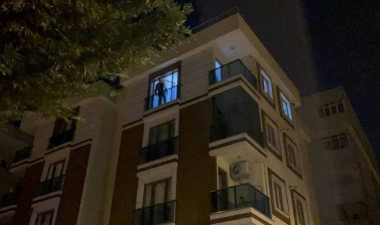 İstanbul'da korku dolu anlar... Annesini ve kardeşini rehin aldı!