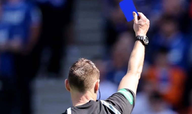 Futbolda mavi kart nedir? Mavi kart uygulaması başladı mı? Mavi kart Türkiye'ye gelecek mi?