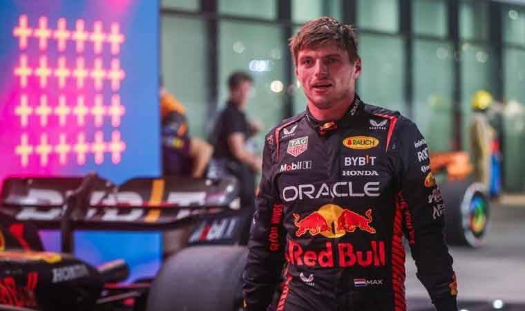 Sezonun ilk pole pozisyonu Verstappen'in!