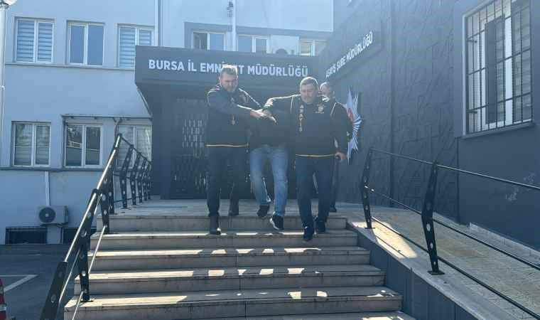 Kuyumcudan silahla soygun yapan 2 zanlı tutuklandı