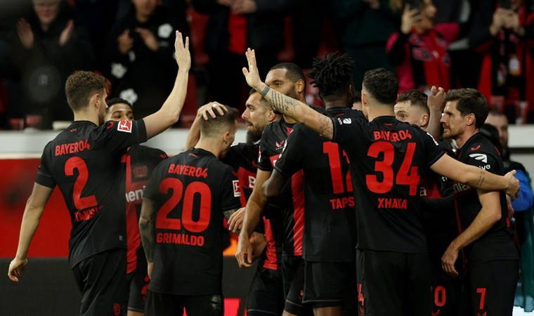 Bayer Leverkusen'in şampiyonluk yürüyüşü sürüyor