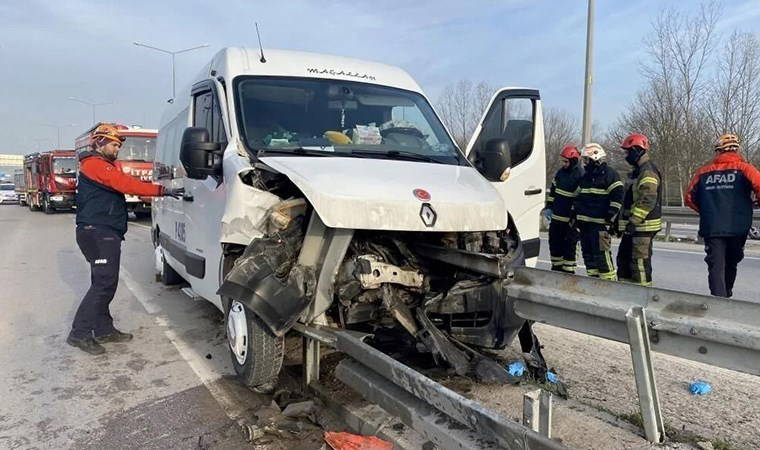 D-100’de feci kaza: Bariyer ok gibi saplandı, sürücünün bacağı koptu