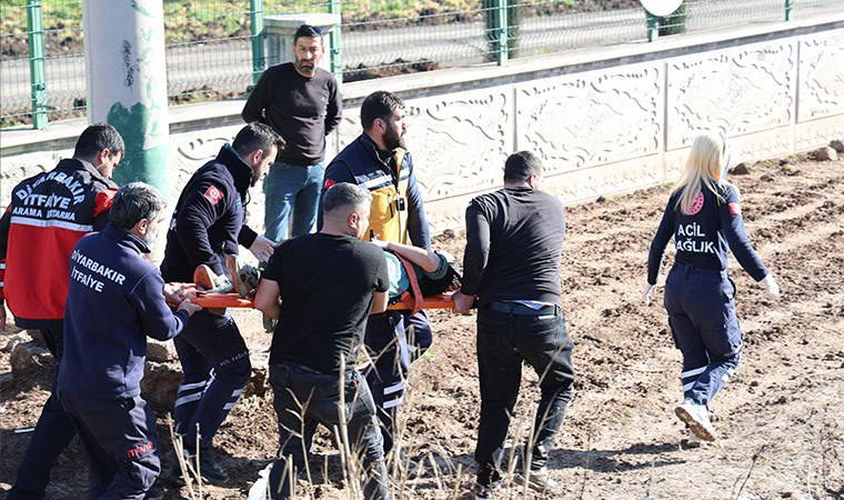 Diyarbakır’da rehabilitasyon servisi takla attı: Yaralılar hastaneye sevk edildi
