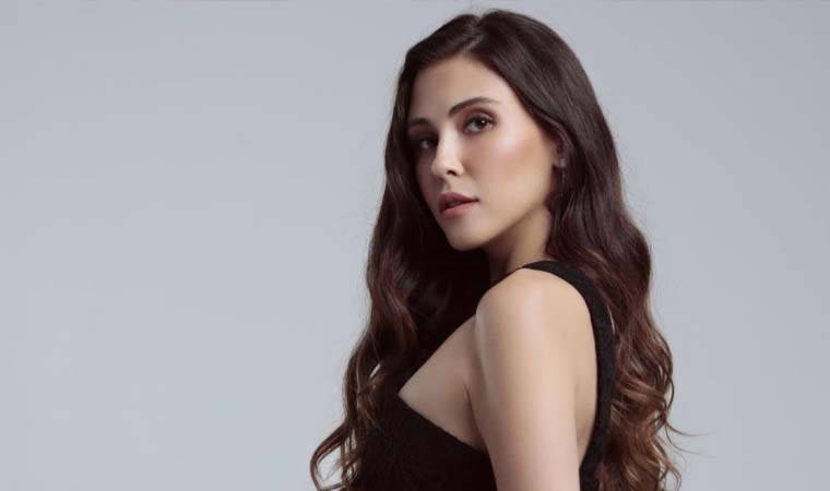 Dilara Aksüyek kimdir? Ben Bu Cihana Sığmazam dizisinin Arzu'su Dilara Aksüyek kaç yaşında, nereli?