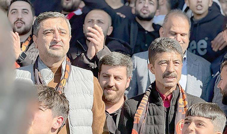 Batman'da HÜDA PAR adayıyla fotoğraf veren DEM Partili aday ihraç edildi