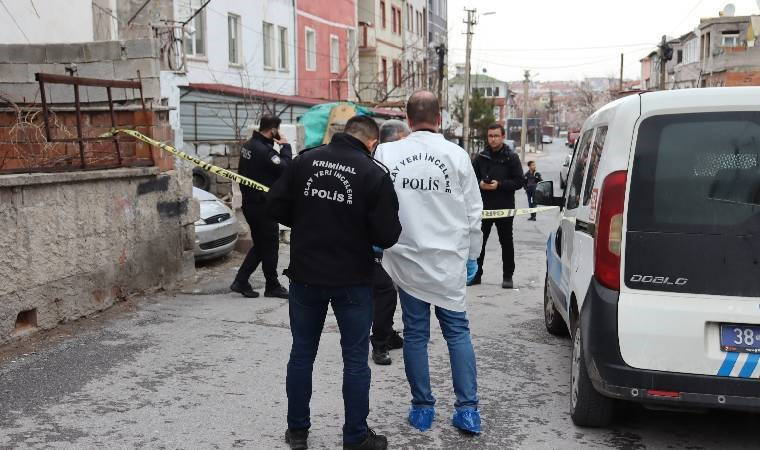 Alacak-verecek tartışması bıçaklı kavgaya döndü: Yaralılar var!