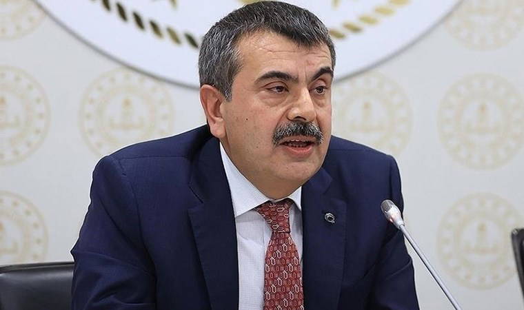 'Müfredat değişikliği' tartışması: Bakan Tekin 'konu seyreltme'nin nedenini açıkladı