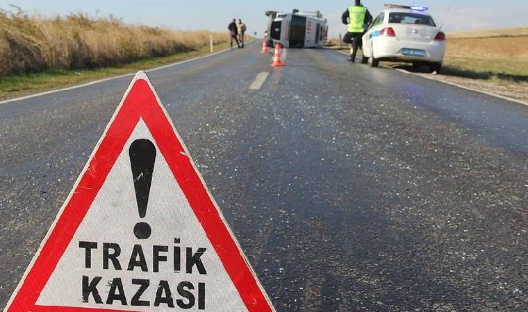 Bilecik'te üzerine beton mikseri devrilen kamyonun sürücüsü öldü