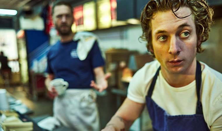 Emmy ödüllü dizinin set fotoğrafları yeni sezon hakkında büyük gerçekleri ortaya çıkarıyor...