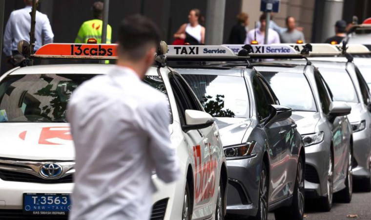 Uber Avustralya'da taksicilere 'dev tazminat' ödeyecek