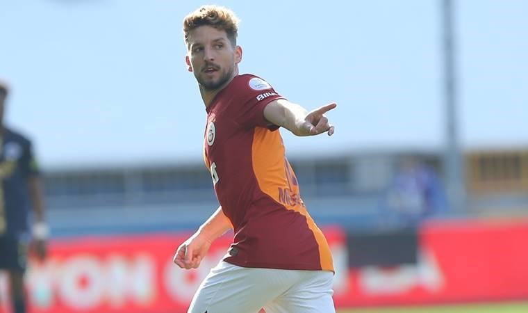 Galatasaraylı Dries Mertens'ten parmak ısırtan performans!