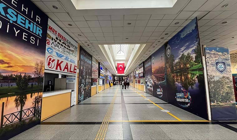 Otobüs terminalleri tenhalaşıyor: Online satış yazıhanelerin yarısının kapanmasına neden oldu
