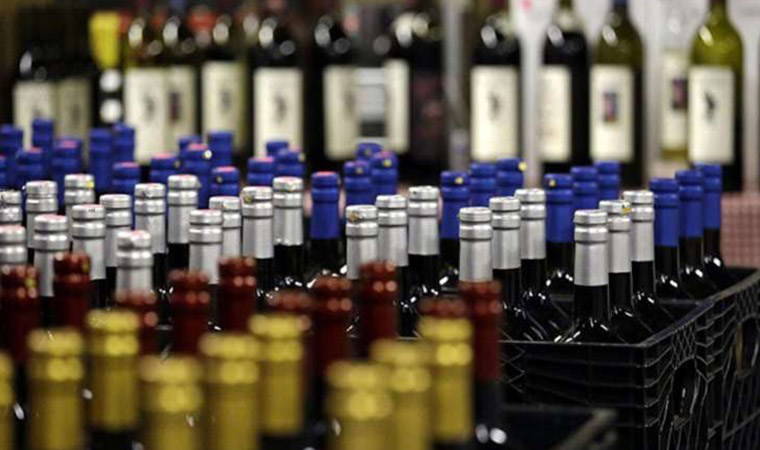 Piyasaya sürmeye hazırlanıyordu: Mersin'de 210 litre sahte içki ele geçirildi