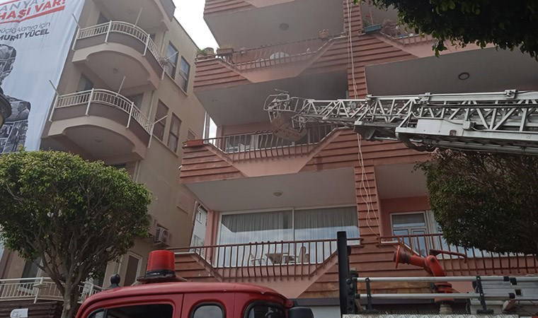Antalya'da apartman dairesinde yangın çıktı