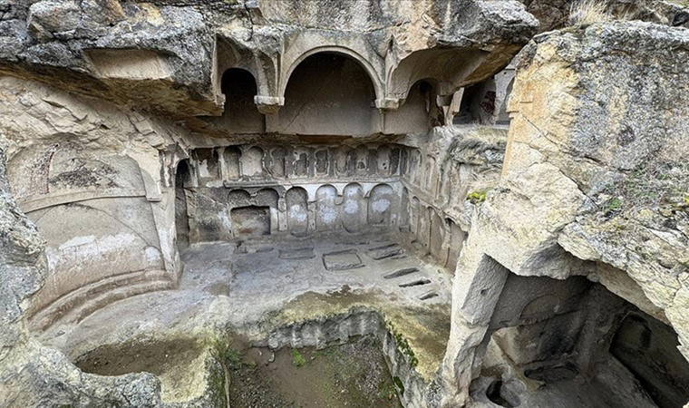 Bizans dönemine ait onlarca kayadan oyma kilise ziyarete açılıyor!