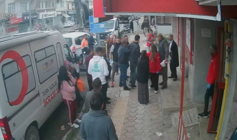 İskenderun'da yemek dağıtan Türk Kızılay personeline saldırı