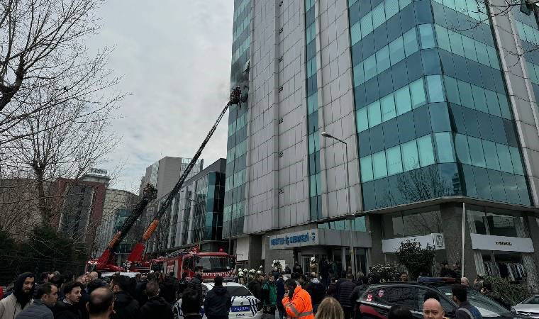Son dakika... İstanbul'da iş merkezinde yangın paniği!