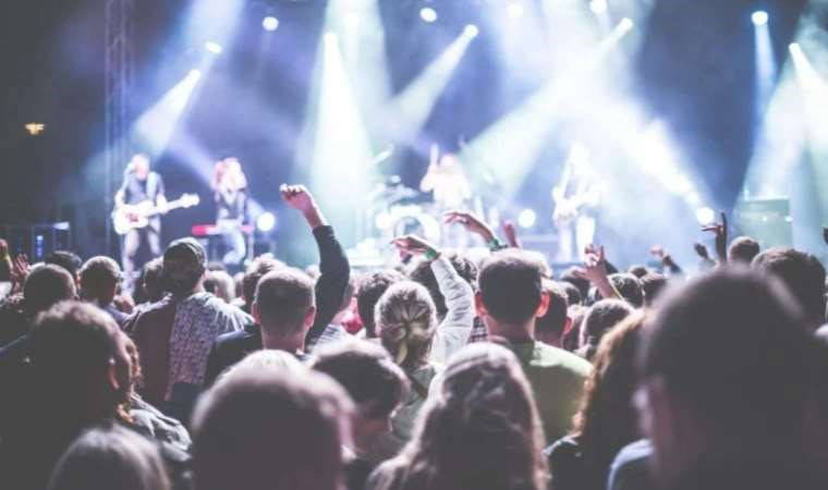 Diyanet’ten ‘kızlı erkekli ortam’ cevabı!