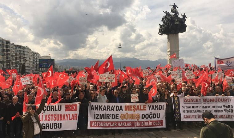 Emekli astsubaylar özlük hakları için meydanlarda