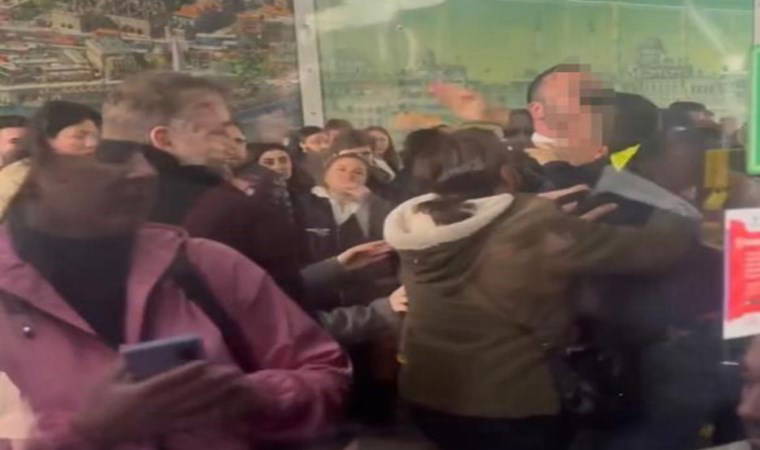 Zincirlikuyu’da 'senin yüzünden metrobüse binemedim' kavgası
