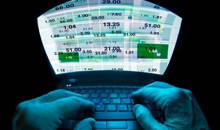 Emlak ofisi sanal bahis dükkanı çıktı: Oranları peçeteye yazdılar