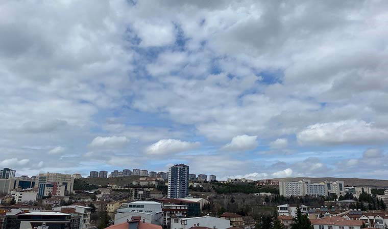 Elazığ'da 'depremin habercisi' iddiası: Gökyüzünde sirrokümülüs bulutları oluştu