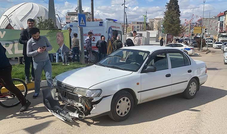 Otomobil ile motosiklet çarpıştı: 1 yaralı