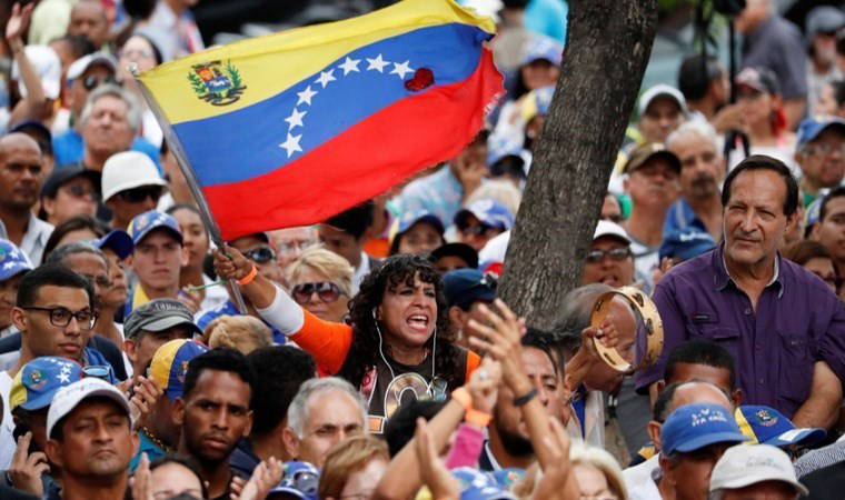 Venezuela'da muhalefet partisinden iki kişiye gözaltı