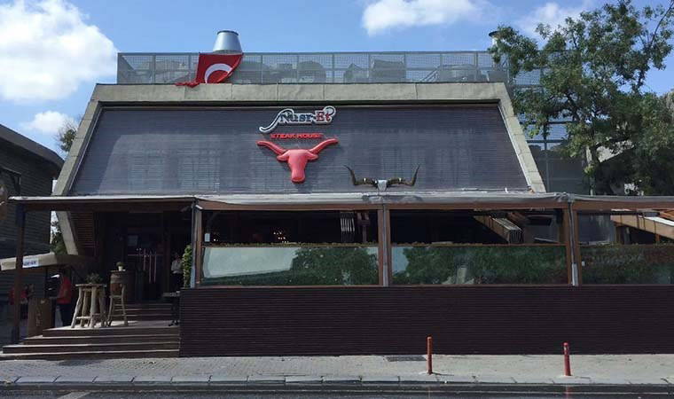 Etiler'de Nusret restoranına silahlı saldırı: 11 el ateş edildi