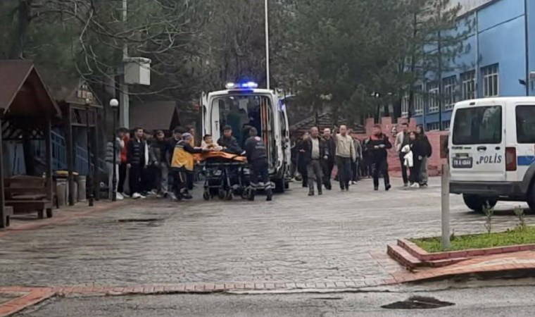 Yer Karabük... Lise öğrencileri arasında bıçaklı kavga: 3 yaralı