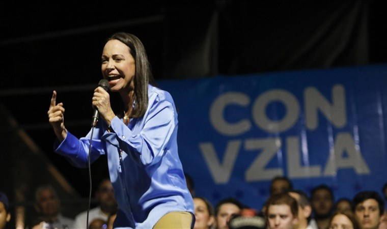 Venezuela'da muhalif Machado, adaylıktan çekildi