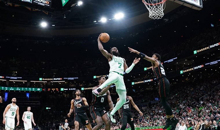 NBA'de Boston Celtics üst üste 8. galibiyetini aldı
