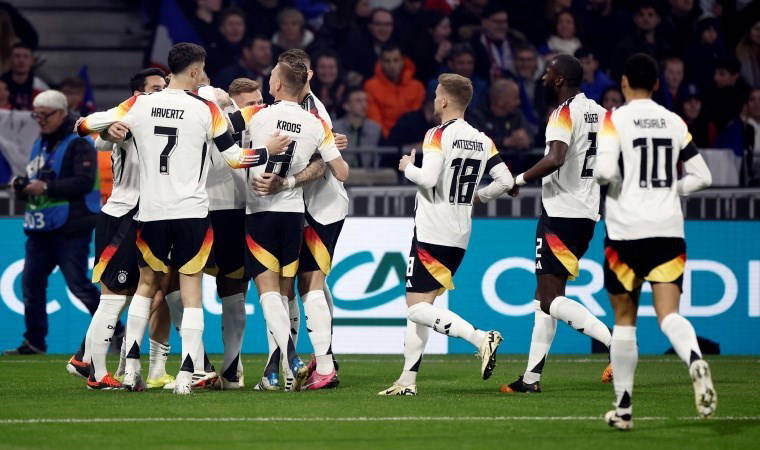Toni Kroos geri döndü: Almanya, Fransa'yı rahat geçti!