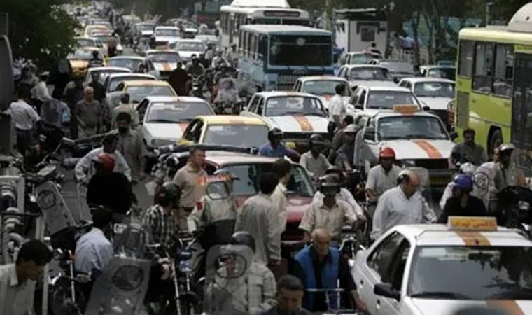 İran'da Nevruz tatilinde meydana gelen trafik kazalarında 417 kişi hayatını kaybetti