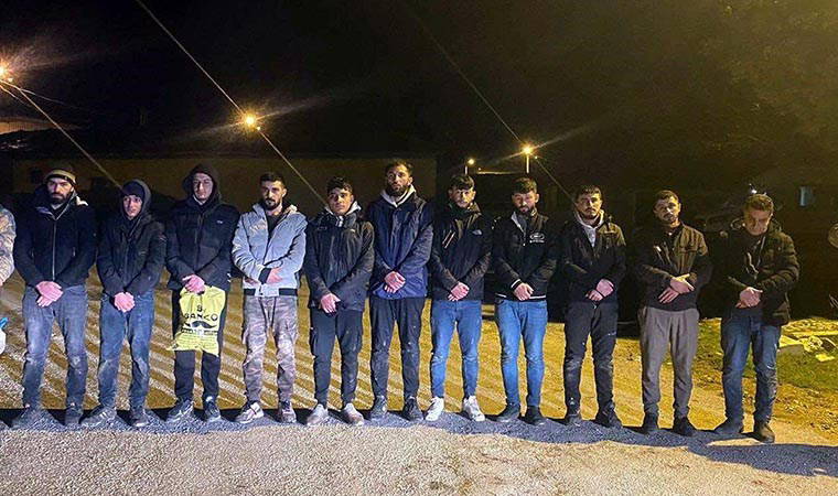 Edirne'de 11 kaçak göçmen ile 1 organizatör yakalandı