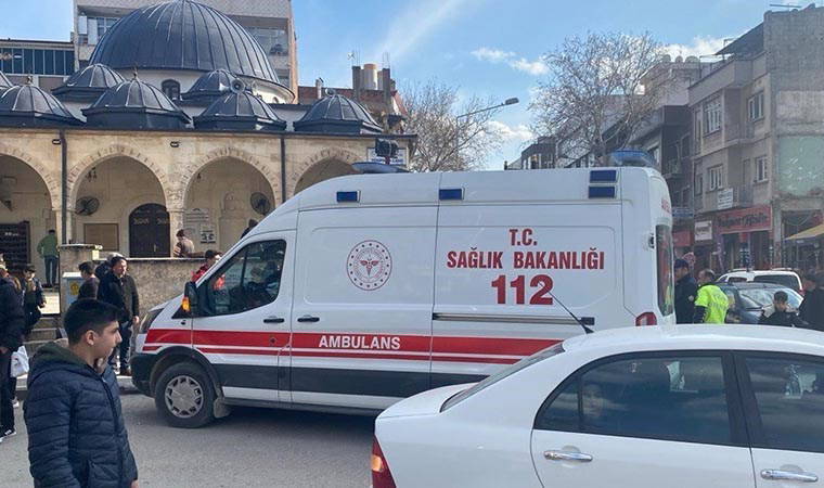 Motosiklet cami duvarına çarparak durabildi