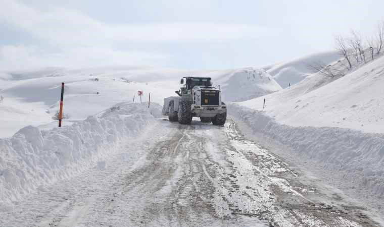 Van'da 88 yerleşim yeri ulaşıma açıldı