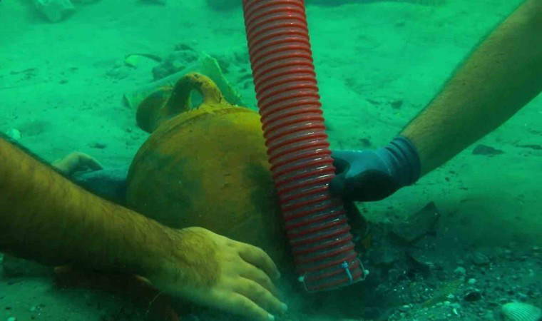 Denizin dibinden tarih çıktı! Karadan 80 metre uzakta...