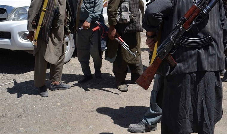 Taliban'dan kadınlara gazetecilik yasağı: Kanalı tehdit ettiler