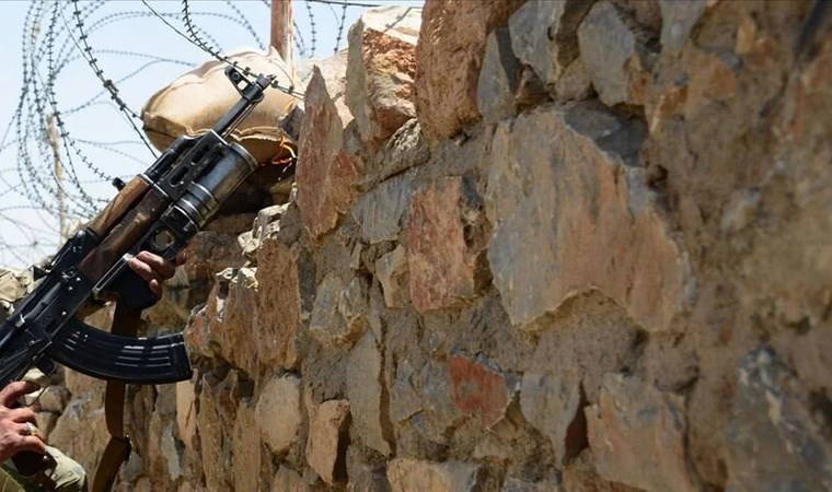 İran'ın güneydoğusunda çatışma: 1 subay öldü