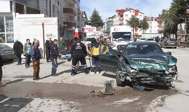 Konya'da feci kaza... Yaralılar hastaneye kaldırıldı