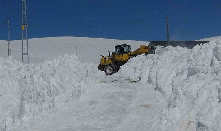 Kars’ta 16 köy yolu ulaşıma kapandı