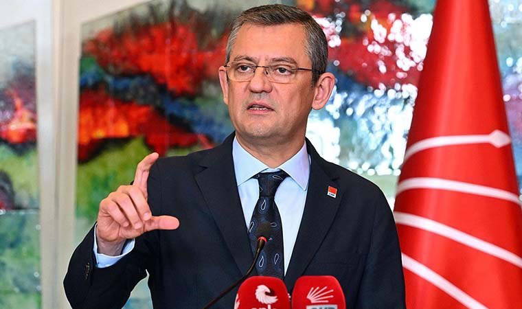 Özgür Özel Dünya Tiyatro Günü'nde 'sansür' vurgusu yaptı