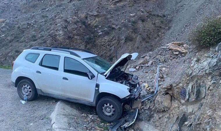 Gazeteciler kaza yaptı: 1 ölü, 1 yaralı